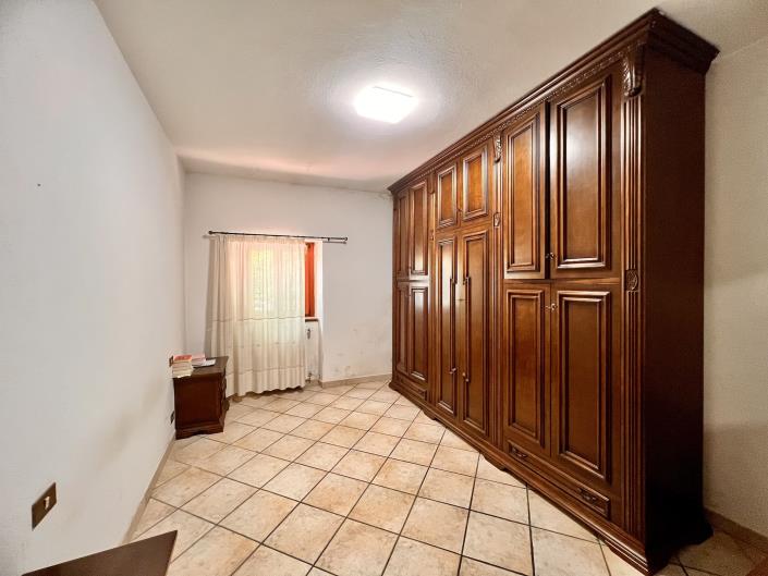 Image No.21-3 Bed Country Property for sale