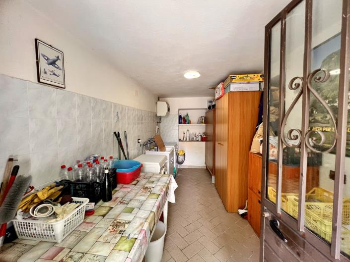 Image No.24-3 Bed Country Property for sale