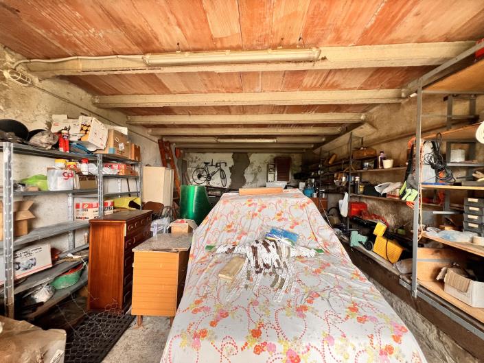 Image No.29-3 Bed Country Property for sale