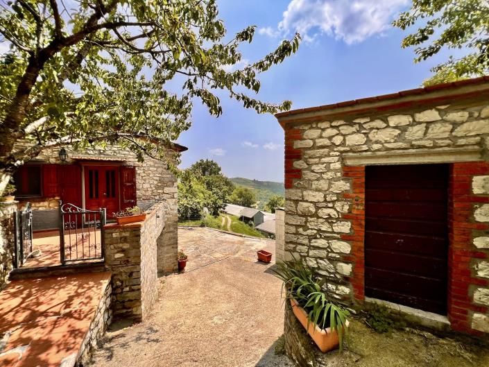 Image No.31-3 Bed Country Property for sale