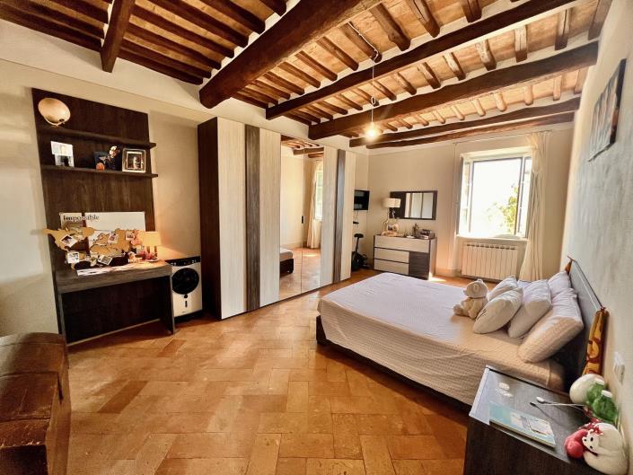 Image No.5-5 Bed House/Villa for sale