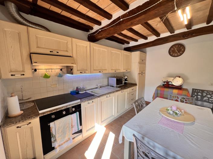 Image No.10-2 Bed House for sale