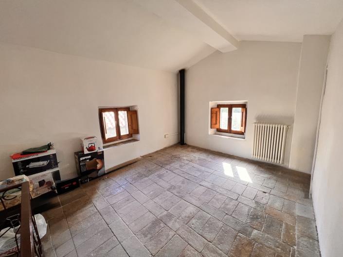 Image No.17-2 Bed House for sale