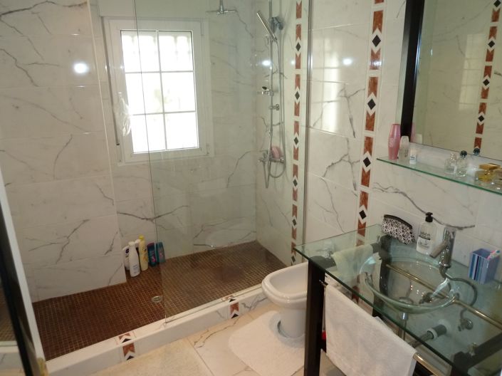 Image No.15-3 Bed Villa for sale