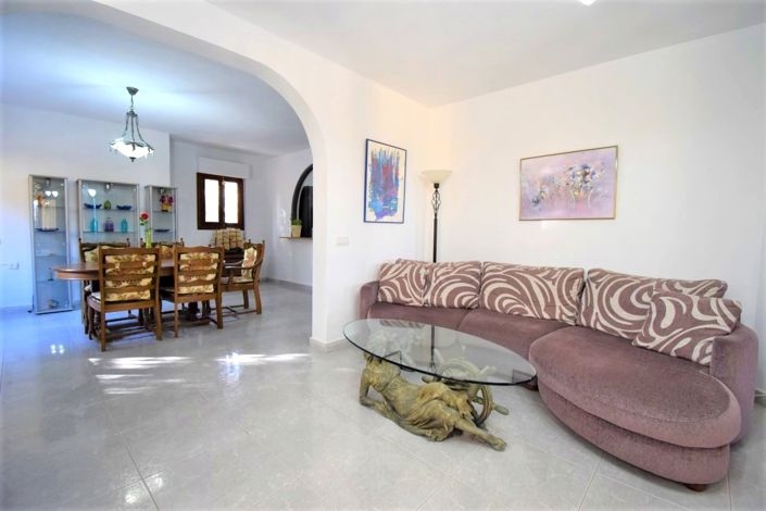 Image No.6-6 Bed Villa for sale