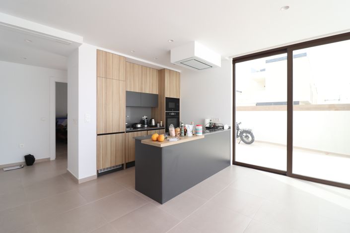 Image No.6-3 Bed Villa for sale