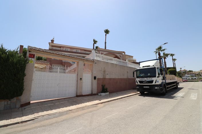 Image No.52-4 Bed Villa for sale