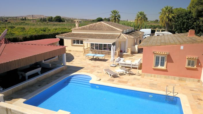 Image No.2-Propriété de pays de 6 chambres à vendre à Heredades