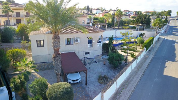 Image No.65-5 Bed Villa for sale