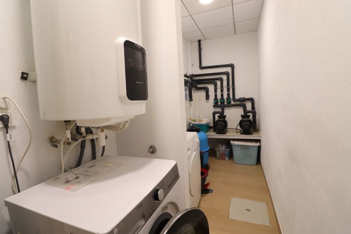 Image No.19-4 Bed Townhouse for sale