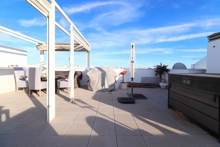 Image No.20-2 Bed Apartment for sale