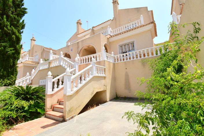 Image No.1-3 Bed Villa for sale