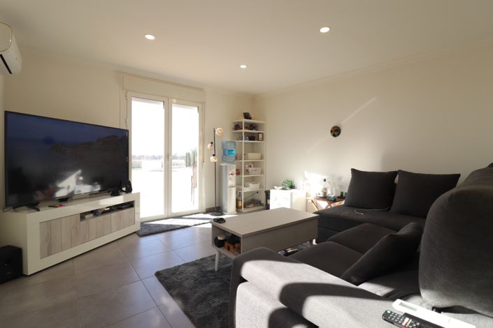 Image No.25-3 Bed Country Property for sale