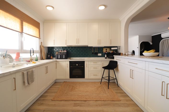 Image No.6-3 Bed Country Property for sale