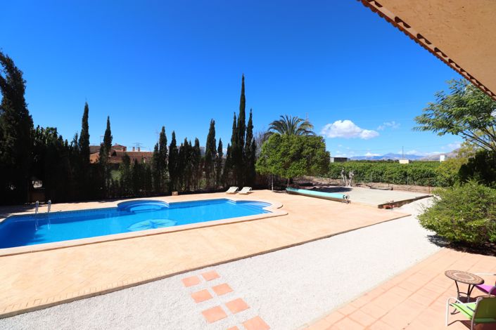 Image No.59-6 Bed Country Property for sale