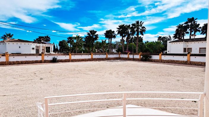 Image No.4-3 Bed Country Property for sale