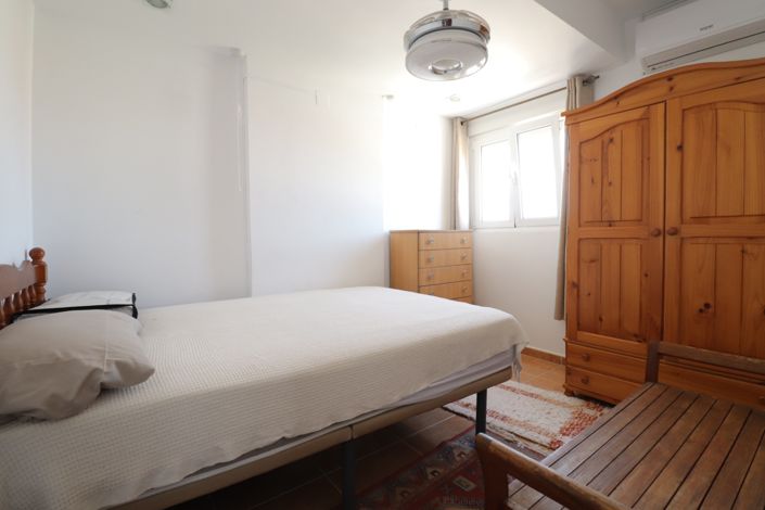 Image No.13-2 Bed Townhouse for sale