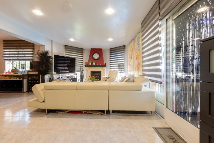 Image No.12-5 Bed Villa for sale