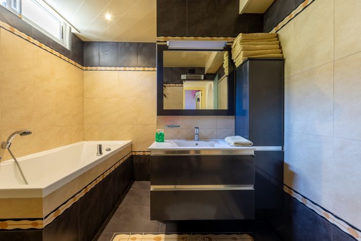 Image No.47-5 Bed Villa for sale