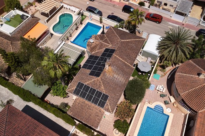 Image No.6-5 Bed Villa for sale