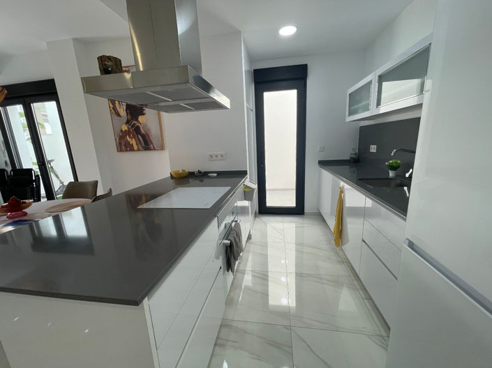 Image No.5-3 Bed Villa for sale