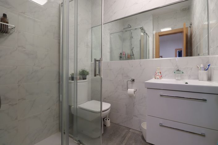 Image No.14-3 Bed Townhouse for sale