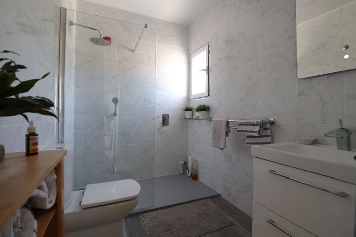 Image No.16-3 Bed Townhouse for sale