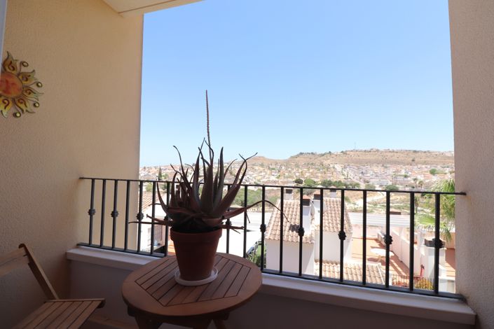 Image No.18-3 Bed Townhouse for sale