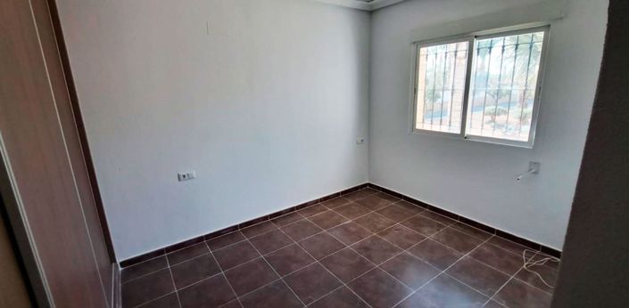 Image No.8-3 Bed Country Property for sale