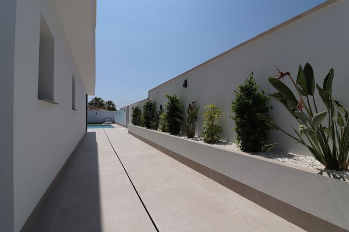 Image No.39-3 Bed Villa for sale