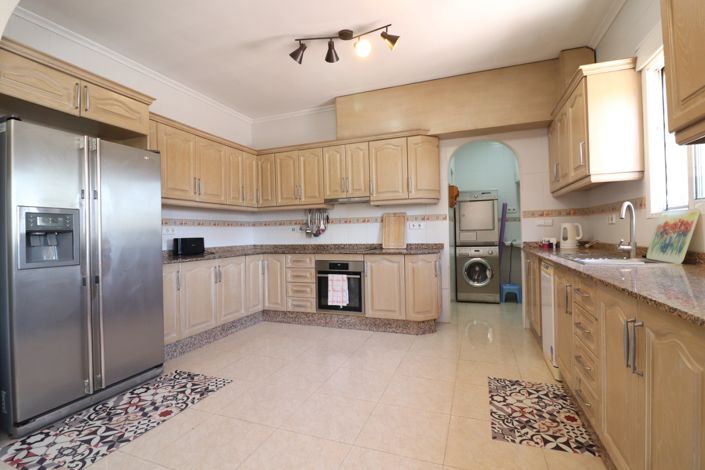 Image No.3-3 Bed Country Property for sale