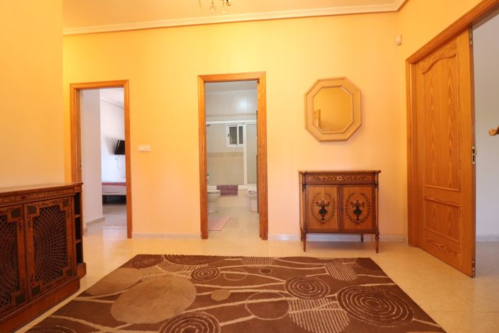 Image No.7-3 Bed Country Property for sale