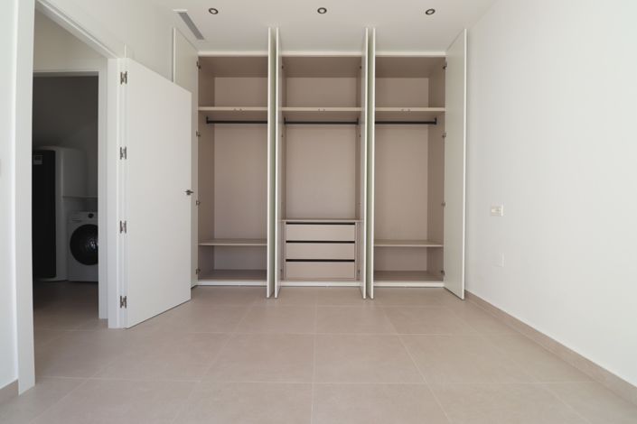 Image No.17-3 Bed Villa for sale