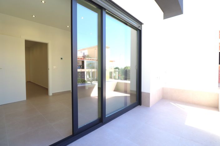 Image No.26-3 Bed Villa for sale