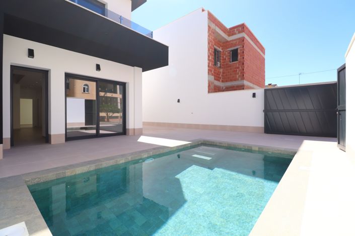 Image No.28-3 Bed Villa for sale