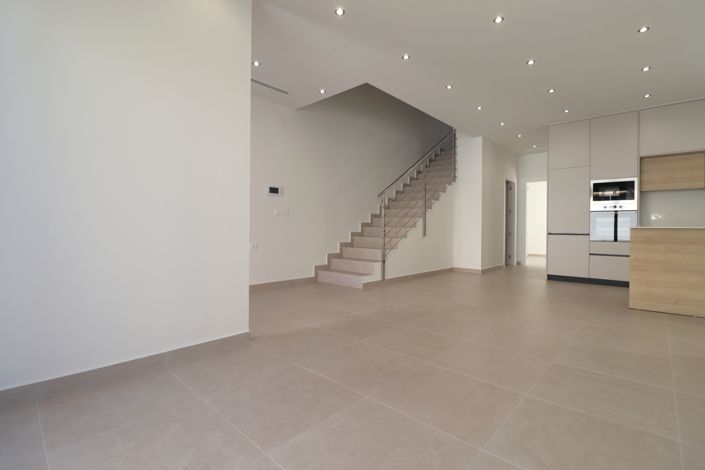 Image No.6-3 Bed Villa for sale