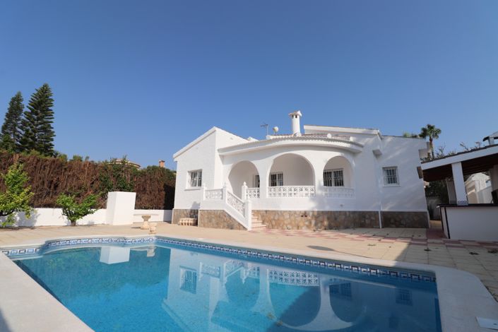 Image No.1-3 Bed Villa for sale