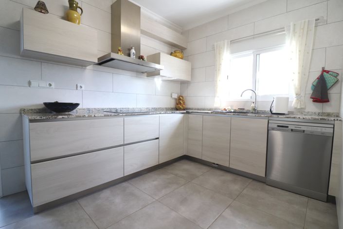 Image No.8-3 Bed Country Property for sale