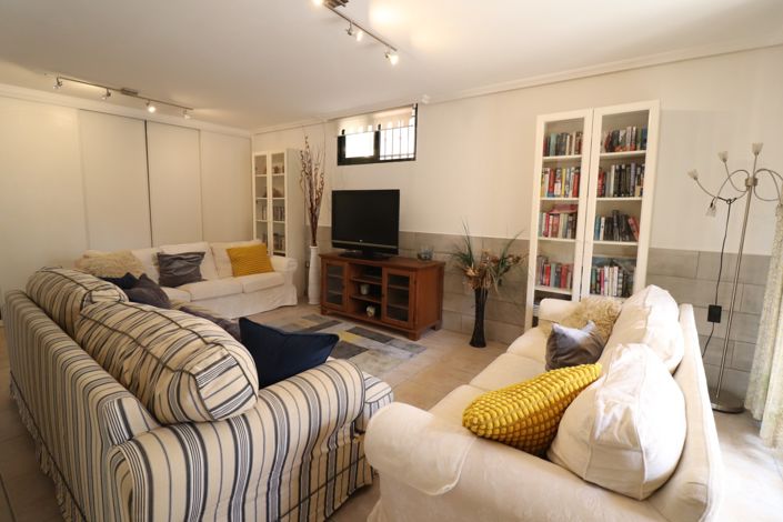 Image No.14-5 Bed Villa for sale