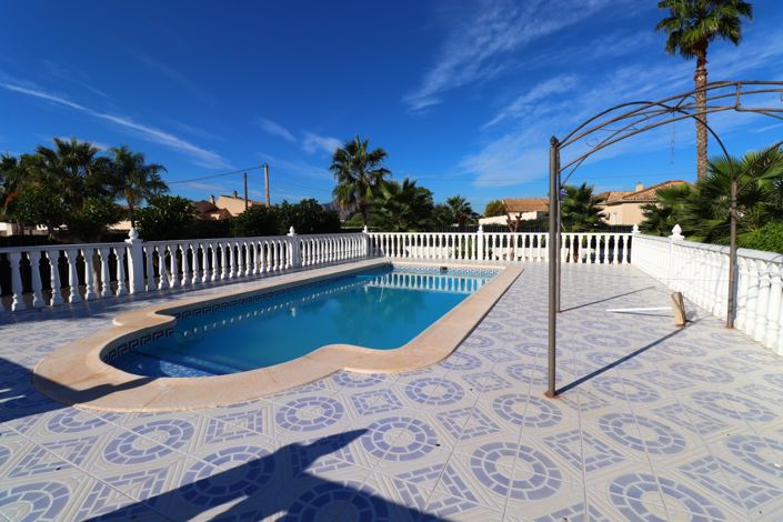 Image No.3-3 Bed Country Property for sale