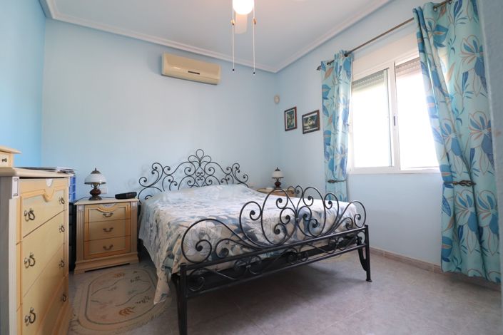 Image No.6-3 Bed Country Property for sale