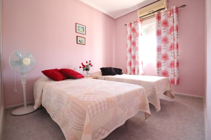 Image No.9-3 Bed Country Property for sale