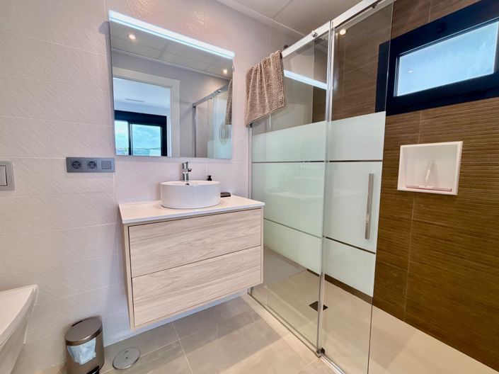 Image No.15-2 Bed Villa for sale