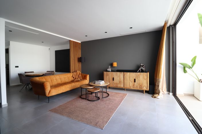 Image No.11-3 Bed Townhouse for sale