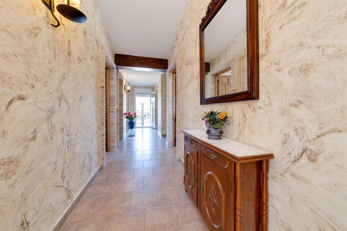 Image No.33-4 Bed Villa for sale