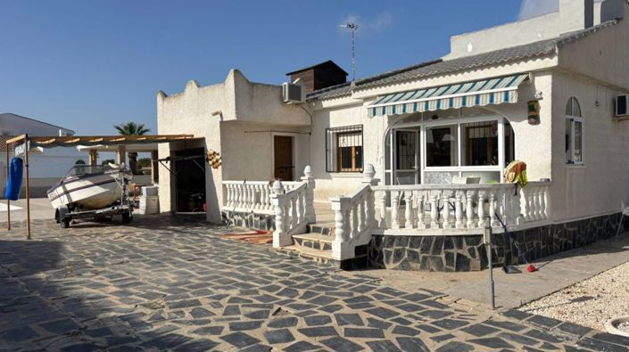 Image No.1-2 Bed Villa for sale