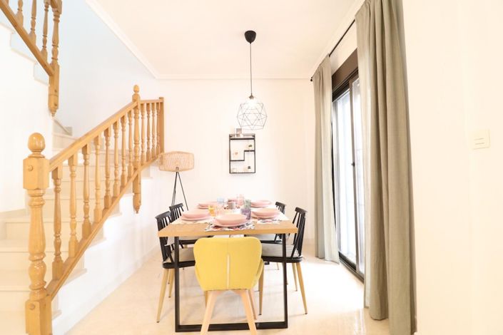 Image No.8-3 Bed House for sale