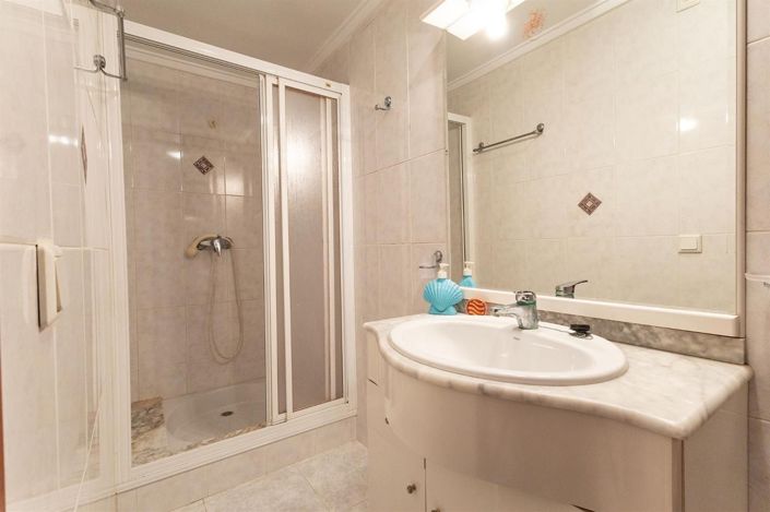 Image No.27-5 Bed Villa for sale