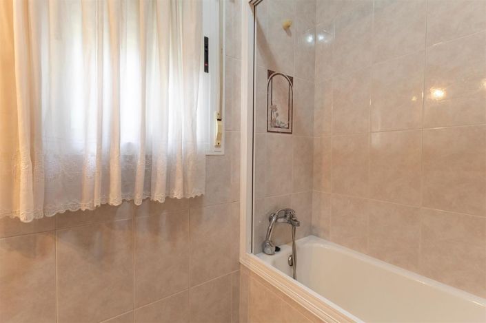 Image No.33-5 Bed Villa for sale