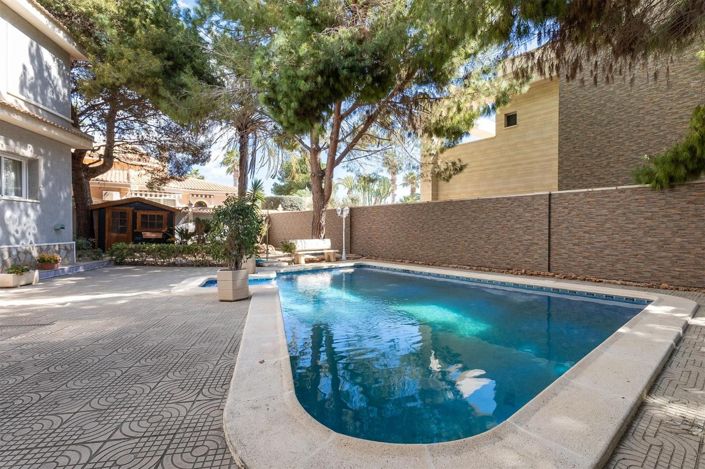 Image No.38-5 Bed Villa for sale